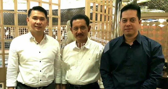 Walikota Jambi H. Syarif Fasha, Direktur Airnav Indonesia Bambang Tjahyono dan  Ihsan Yunus anggota DPR RI.