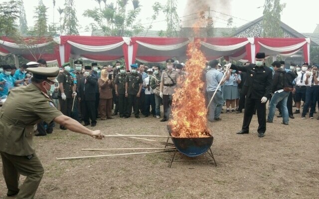 Pemusnahan barang bukti narkotika yang merupakan sitaan Polresta Jambi. 
