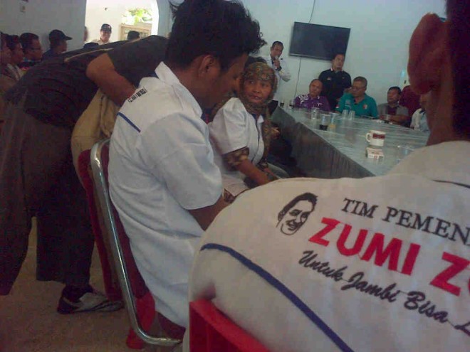 21 Koardinator Desa (Kordes) tim ZZ-FU dari Kabupaten Batanghari memberikan dukungan kepada pasangan HBA-EP pada Pilgub, 9 Desember mendatang.