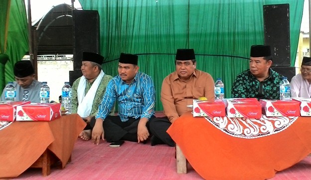 Mashuri, HBA, Sudirman Zaini dan tokoh Bungo lainnya saat tabligh akbar di Kuamang Kuning Bungo