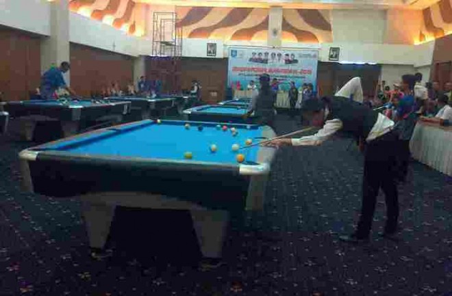 Pebliliar Jambi Rizki tampil memukau di Porwil IX/2015 di Ball Room Hotel Santika