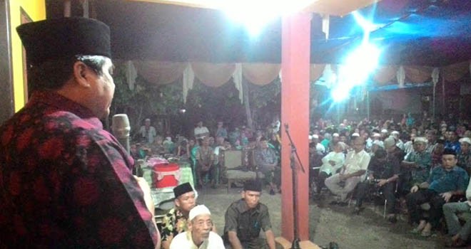 Ribuan warga Desa Karang Berahi membludak saat melakukan silaturrahmi bersama calon Gubernur Jambi, H Hasan Basri Agus.