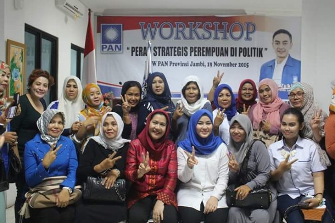 Shering Tharia bersama para peserta Workshop 