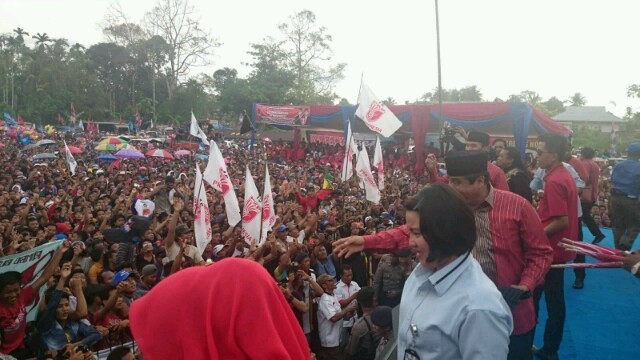 HBA-Edi Purwanto menggelar kampanye akbar Sabtu (28/11) di lapangan RA Kartini, Kecamatan Rimbo Bujang.