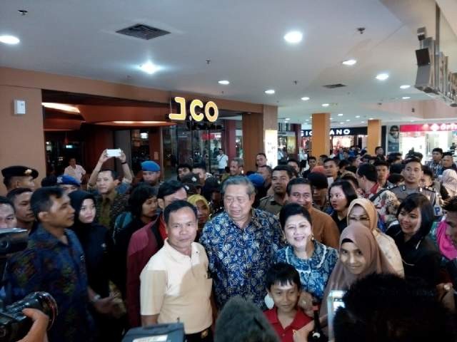 SBY saat di WTC Batanghari Jambi