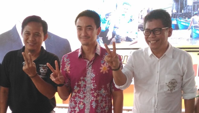 Asari, Zumi Zola dan Adri