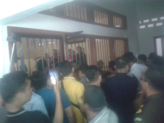 Keributan yang terjadi antar sesama tahanan di PN Jambi siang ini (15/12)