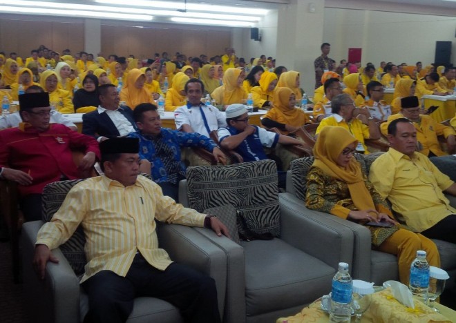 Kepala daerah yang hadir saat acara Musda DPD I Golkar Provinsi Jambi di Novita Hotel Sabtu siang ini (20/12). Kandidat cabup Muaro Jambi Ivan Wirata juga hadir di arena Musda 