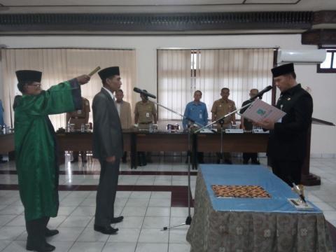 Wako Jambi SY Fasha melantik Dirut PDAM Tirta Mayang