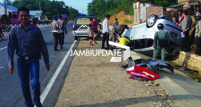 Kecelakaan lalu lintas yang terjadi di Merangin Senin (28/12)