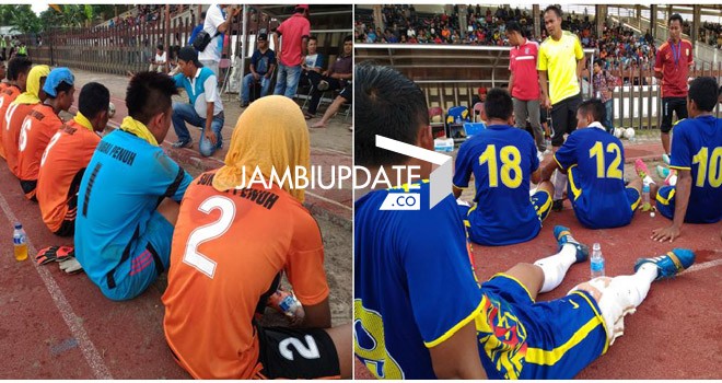 Dua keseblasan Sungai Penuh dan Tanjabtim mendapat arahan dari masing-masing pelatih