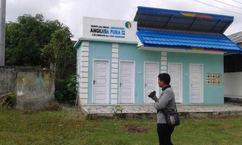 Di atas bangunan ini tedmon milik SD Pertiwi disimpan. Namun pagi ini (12/1) raib 