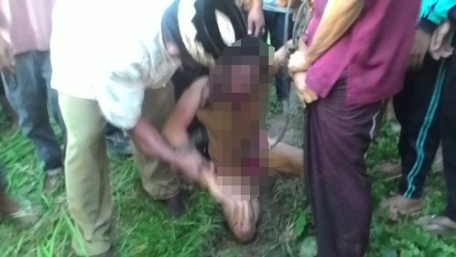 Salah satu pelaku dengan kondisi babak belur setelah dihajar massa