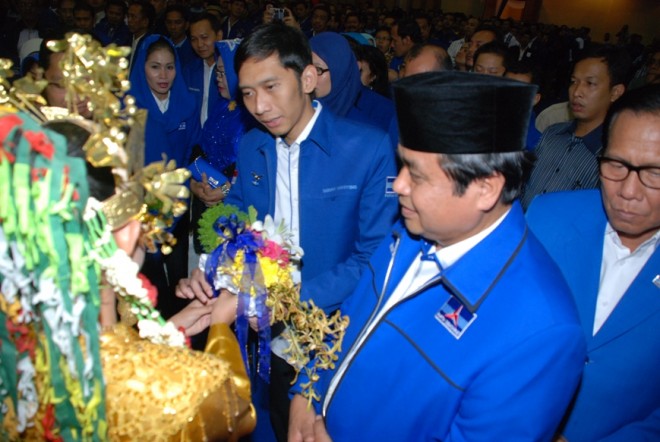 HBA dan Ibas saat pelantikan pengurus DPD Demokrat Provinsi Jambi beberapa waktu lalu