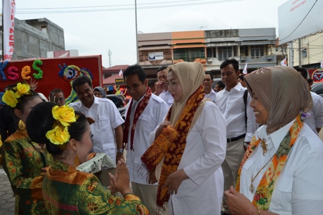 Sekjend DPP Gerindra, Ahmad Muzani didampingi Ketua DPD Gerindra Provinsi Jambi, SAH saat menghadiri Rakorda DPD Gerindra Provinsi Jambi Sabtu