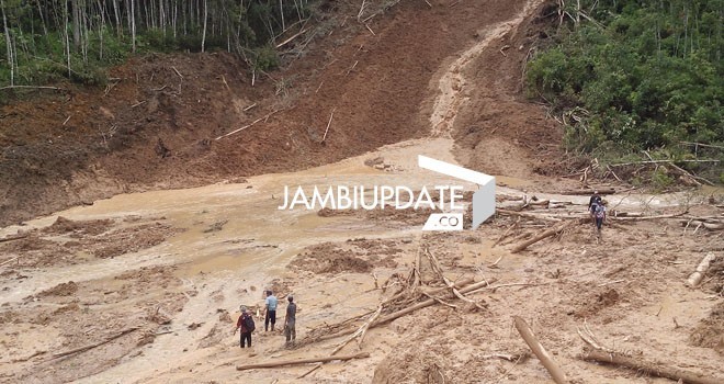 Lokasi longsor di Kecamatan Air Hangat Timur, Kerinci