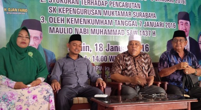 Wakil Ketua DPW PPP Jambi versi Djand Farid, Hasan Ibrahim dan M Nasir serta Sekretaris DPW Mahmudah memberikan keterangan pers kepada wartawan. Akhir Februari ini, PPP akan membuka penjaringan kandidat.