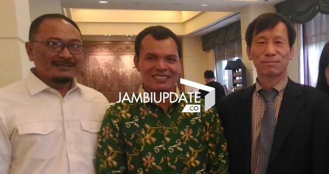 Kadis PU Febrilla Kusnomdo, Wabup Zainal Abidin dan Dr Eun Sup Lee, President International Trade and Law Institute