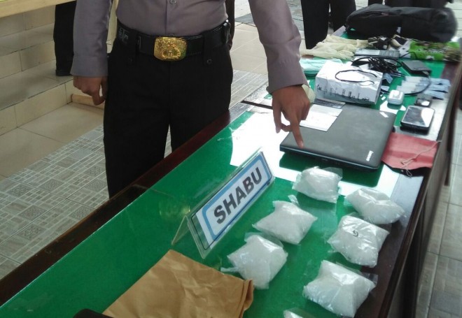 Barang bukti sabu 7 ons yang diamankan di Tungkal