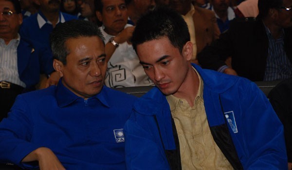 Hazrin Nurdin dan Zumi Zola