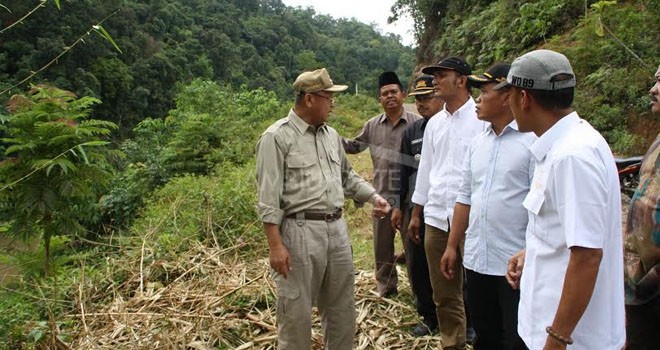 Bupati Sarolangun H.Cek Endra