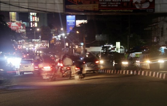 Lokasi pembangunan Fly Over di Tugu Juang yang lahannya belum selesai dibebaskan.  