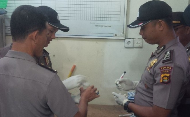 Tes urine personel Polda Jambi siang ini (14/3)
