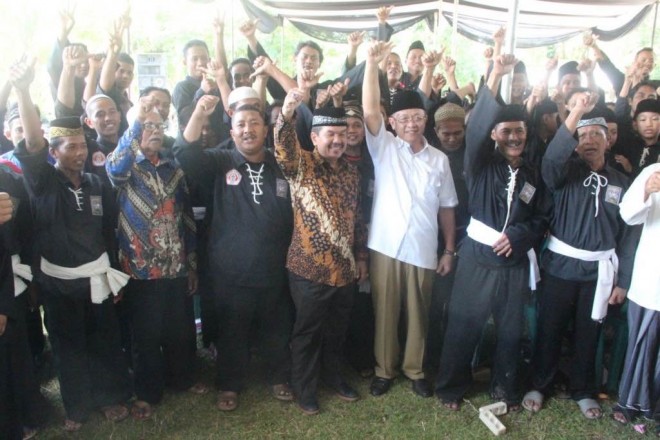 CE bersama masyarakat Singkut