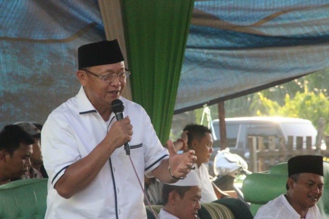 Cek Endra menyampaikan program Percepatan Pembangunan Desa dan Kelurahan (P2DK) ke masyarakat. 