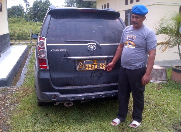 Polisi gadungan dan kenderaan yang dibawanya diamankan di Polres Tebo.