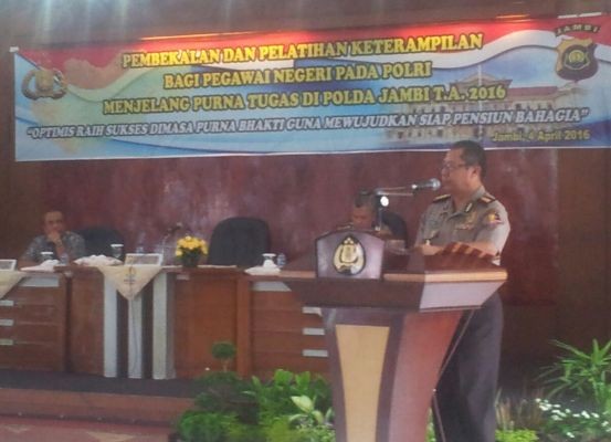 Karo Psikologi SSDM Polri, Kombespol Drs Joko Turrahman MH saat membuka pelatihan keterampilan.