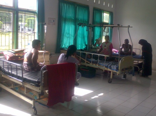 Para korban saat dirawat di RSU STS Tebo