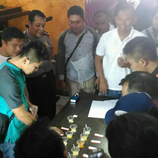 Para wartawan liputan Merangin dites urine siang ini (9/4)