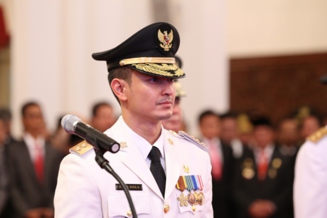 Gubernur Jambi Zumi Zola 