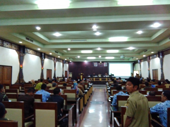 Rapat penanggulangan PETI yang digelar di Pemprov Jambi secara tertutup siang ini (18/4)