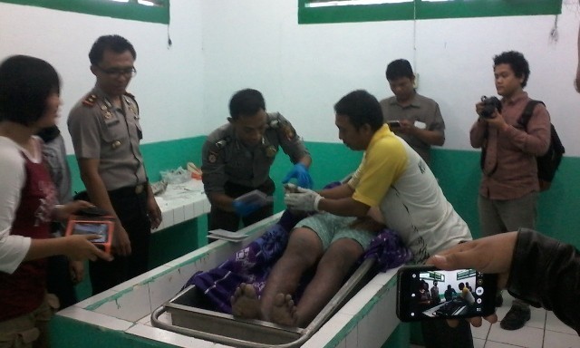 Jenazah Bima Sakti Juliansyah saat di kamar mayat RSUD Raden Mattaher Jambi.