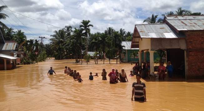 Banjir bandang yang terjadi di Sarolangun Selasa kemarin (26/4)