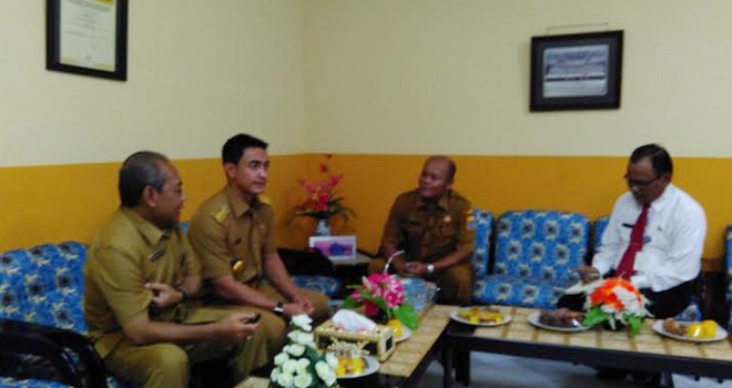 Kunjungan kerja Gubernur Jambi, Zumi Zola Zulkifli di SMAN Titian Teras Kabupaten Muaro Jambi