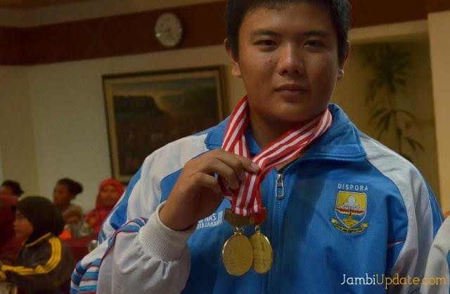 Atlet panahan Jambi, M Hanif Wijaya