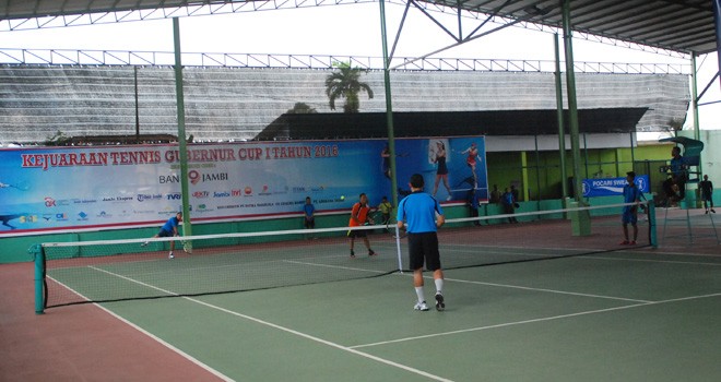 pen Turnament Tenis Lapangan Piala Gubernur Cup I tahun 2016 di lapangan tenis Korem 042 Garuda