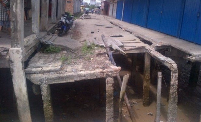 Pasar Kwatik Kota Kualatungkal yang berlokasi di Jalan Asia