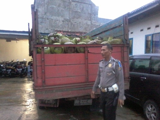 Truk pengangkut elpiji yang diamankan petugas. 