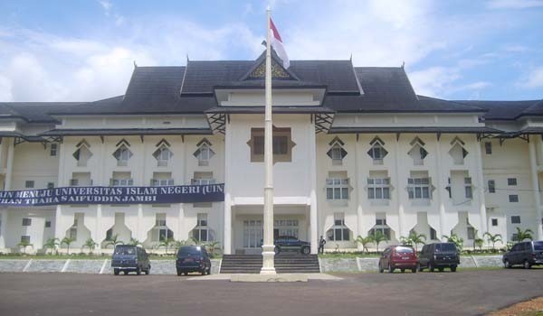 Gedung rektorat IAIN STS Jambi