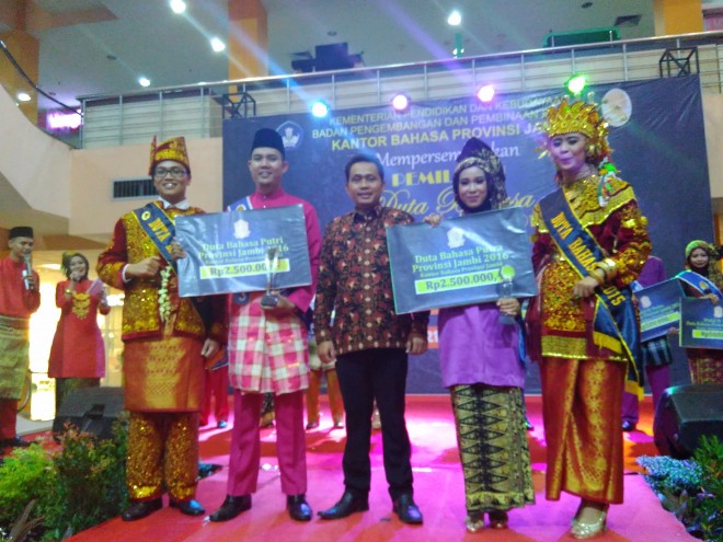 Pasangan duta bahasa Provinsi Jambi 2016