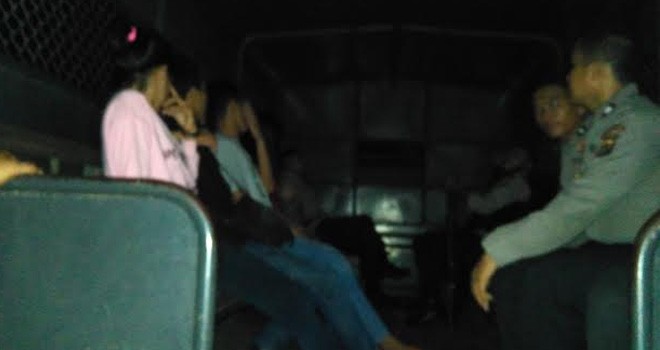 Pasangan yang di tahan Dalam rangka operasi penyakit masyarakat (Pekat)