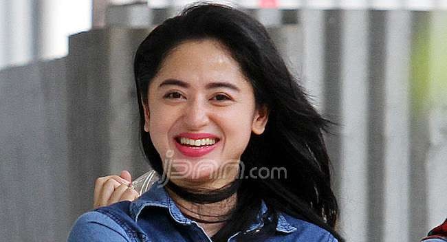 Dewi Perssik. Foto: dokumen JPNN.Com