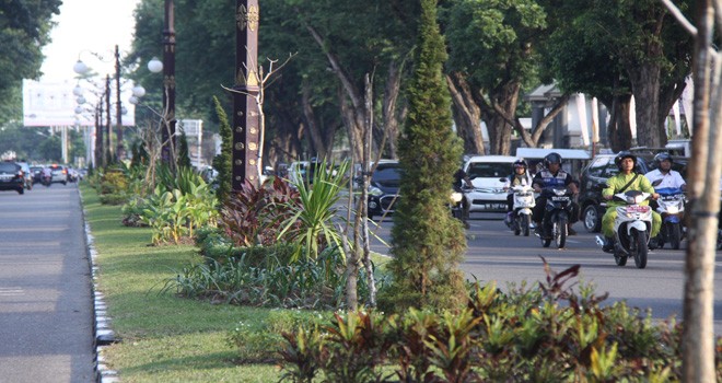 Taman yang sedang dibangun Pemkot Jambi di Jalan Sri Sudewi. 