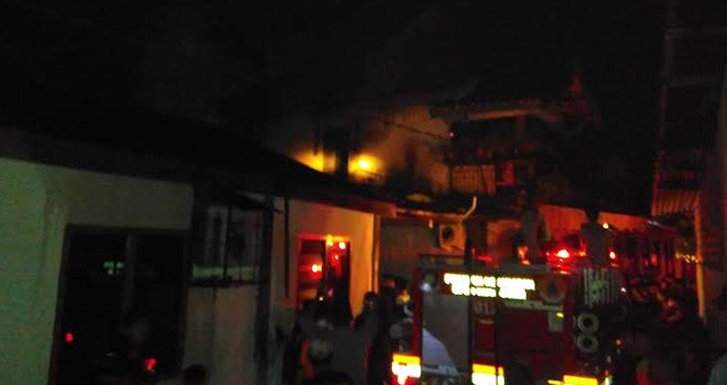 Kebakaran di Jl. A. Thalib Kecamatan Telanaipura Jambi.