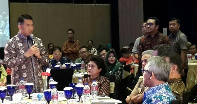 Wali Kota Fasha presntasi dihadapan menkes, Gubernur Jateng dan peserta AKKOPSI