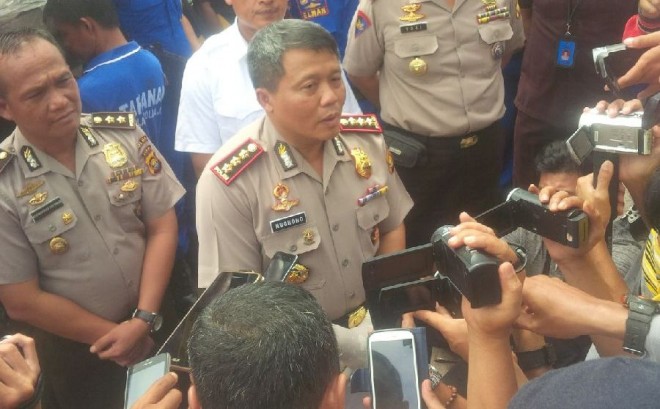 Waka Polda Jambi, Kombes Pol Nugroho Aji memberi keterangan pers kepada sejumlah wartawan Rabu (1/50